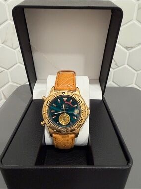 90s Seiko Gold-Tone Diver Style Watch with Teal Dial and Tan Leather Strap
